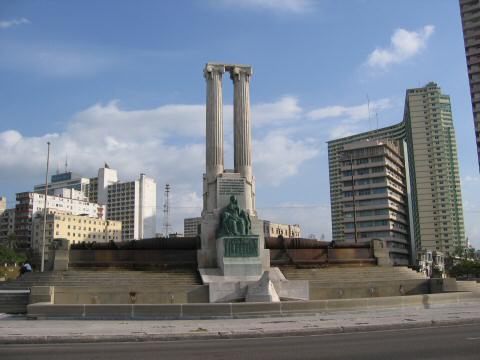 2004AnniversaryTrip0029-Cuba-MaineMemorial