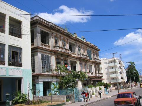 2004AnniversaryTrip0050-Cuba-Houses3