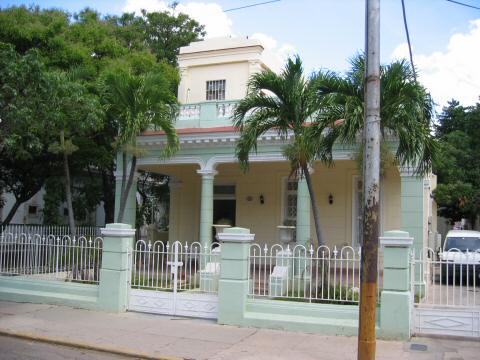 2004AnniversaryTrip0059-Cuba-Houses8