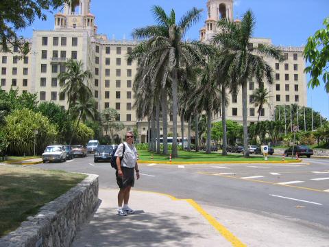 2004AnniversaryTrip0074-Cuba-SteveHotelNationalFront