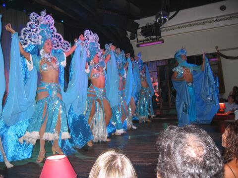 2004AnniversaryTrip0095-Cuba-AnniversaryDinnerCabaret4